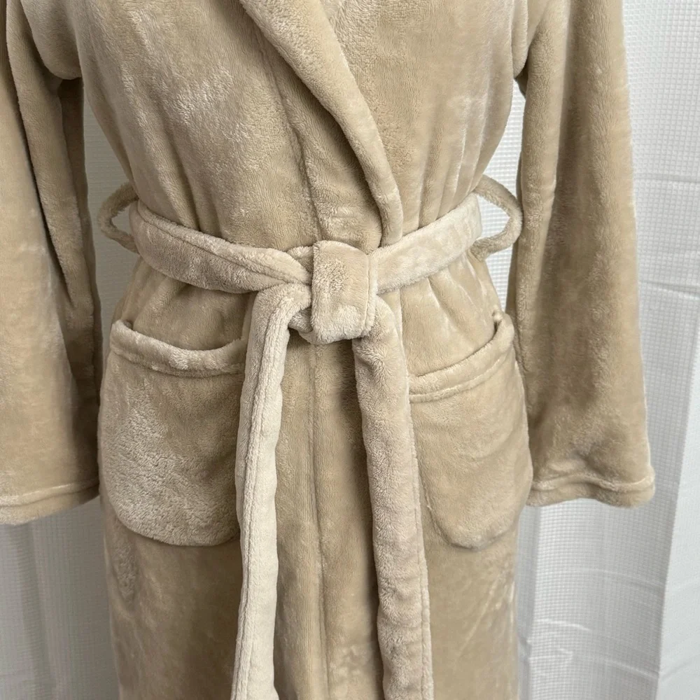 Summer &‎ Rose Women's Plush Fur Hooded Spa Short Bathrobe, Beige, Size XS/S/M